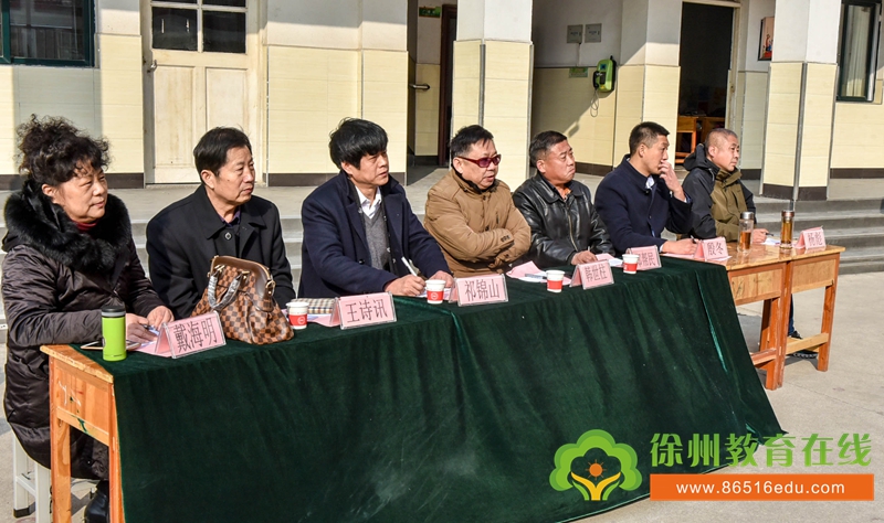读经典,颂英雄,争做文明好少年——徐州市王新庄小学举行经典诵读活动